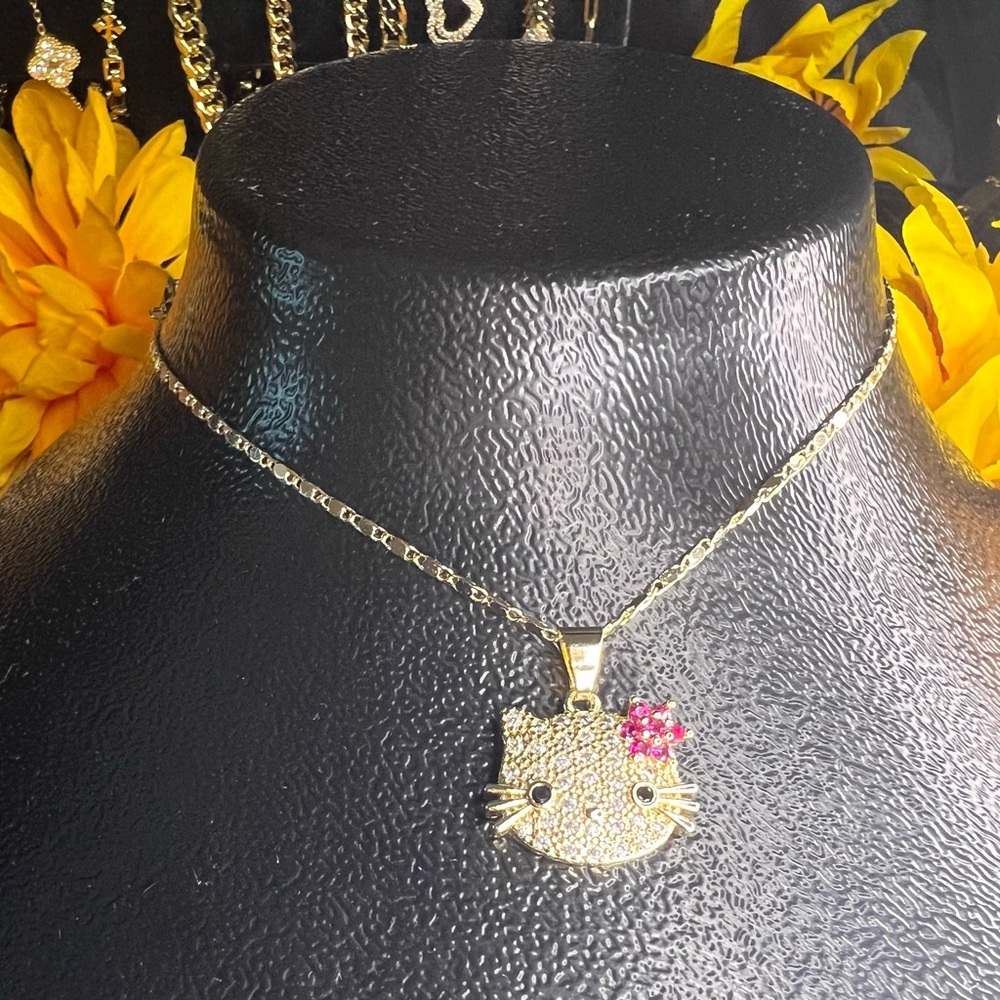 Kitty pendant with necklace 20” 18kt gold plated
